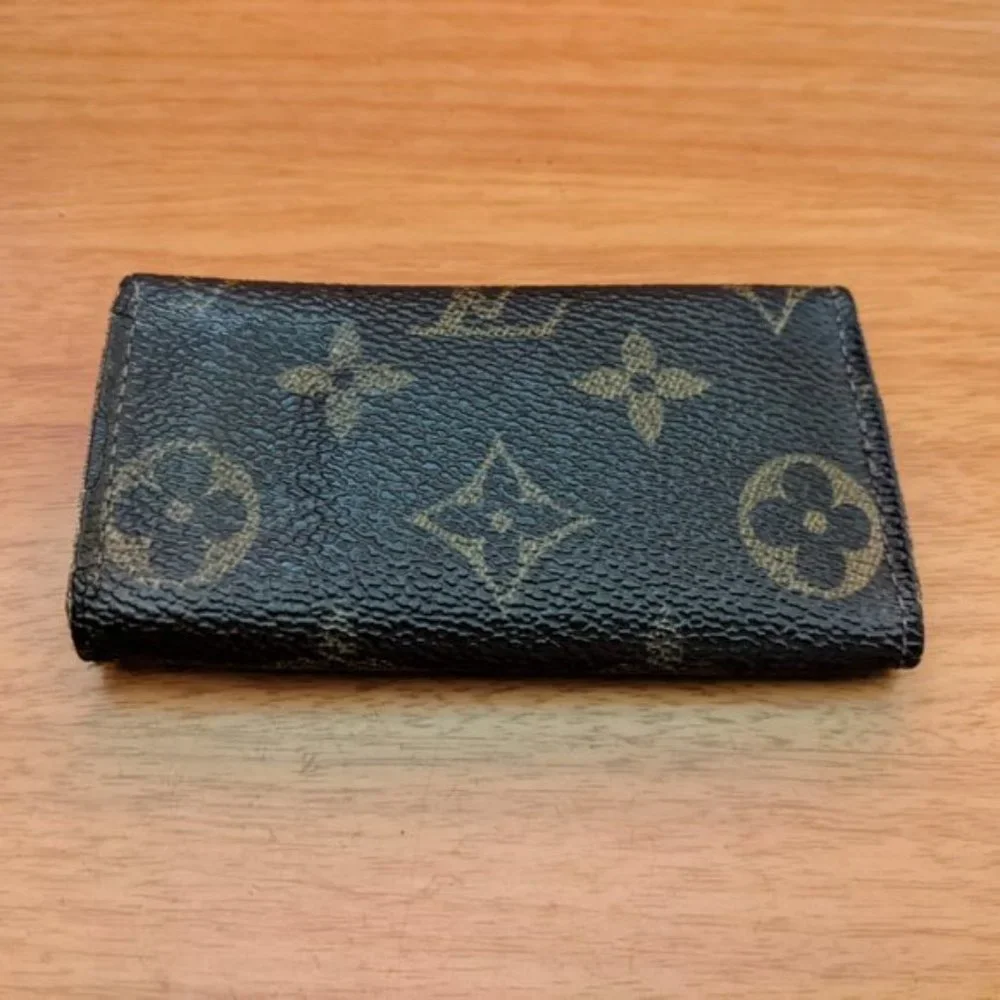 Louis Vuitton Monogram Key Holder/Wallet #1500💥PRICE DROP💥